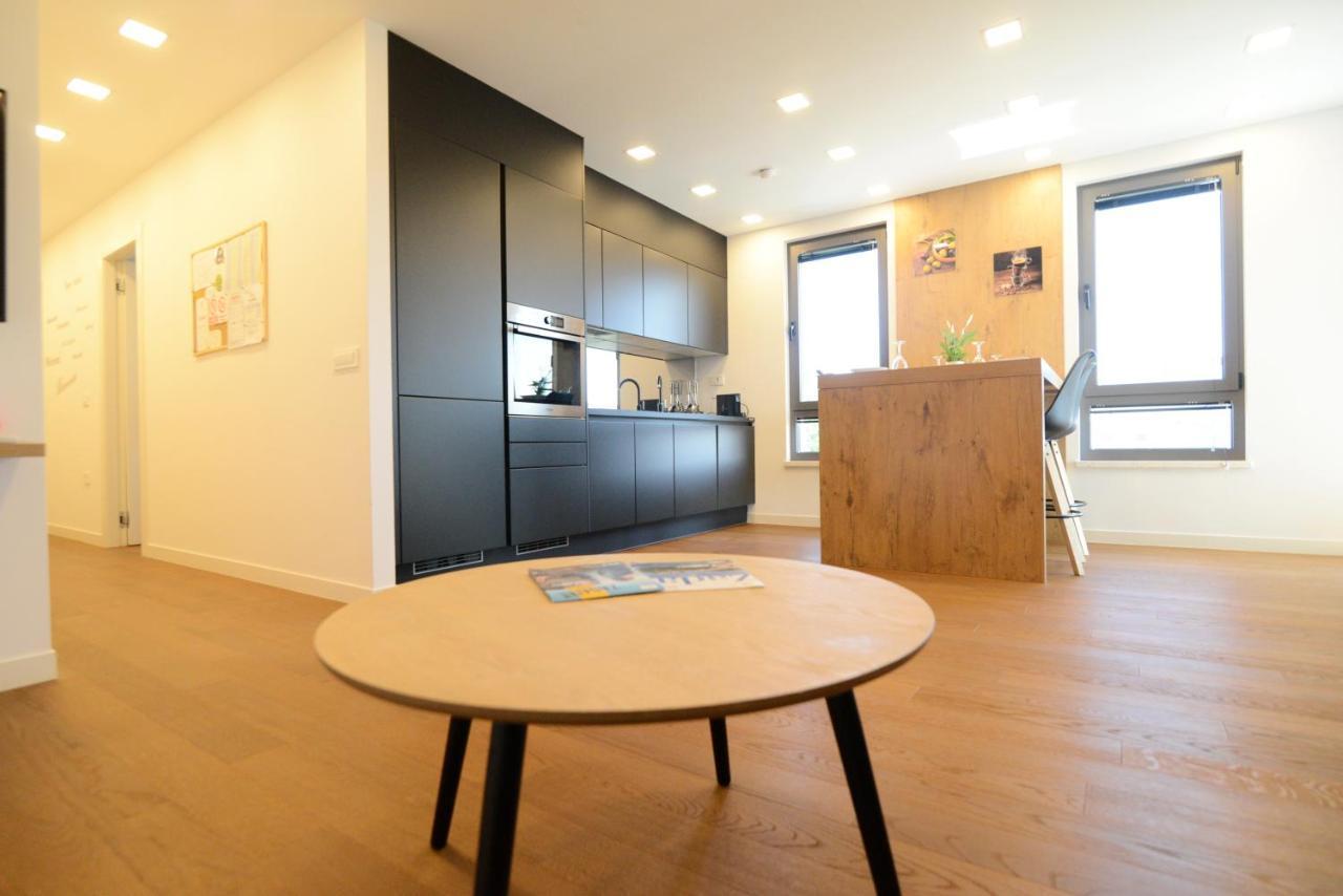 Novi Apartman Beti Blizu Plaze S Besplatnim Parkingom, Puntamika - Appartement *