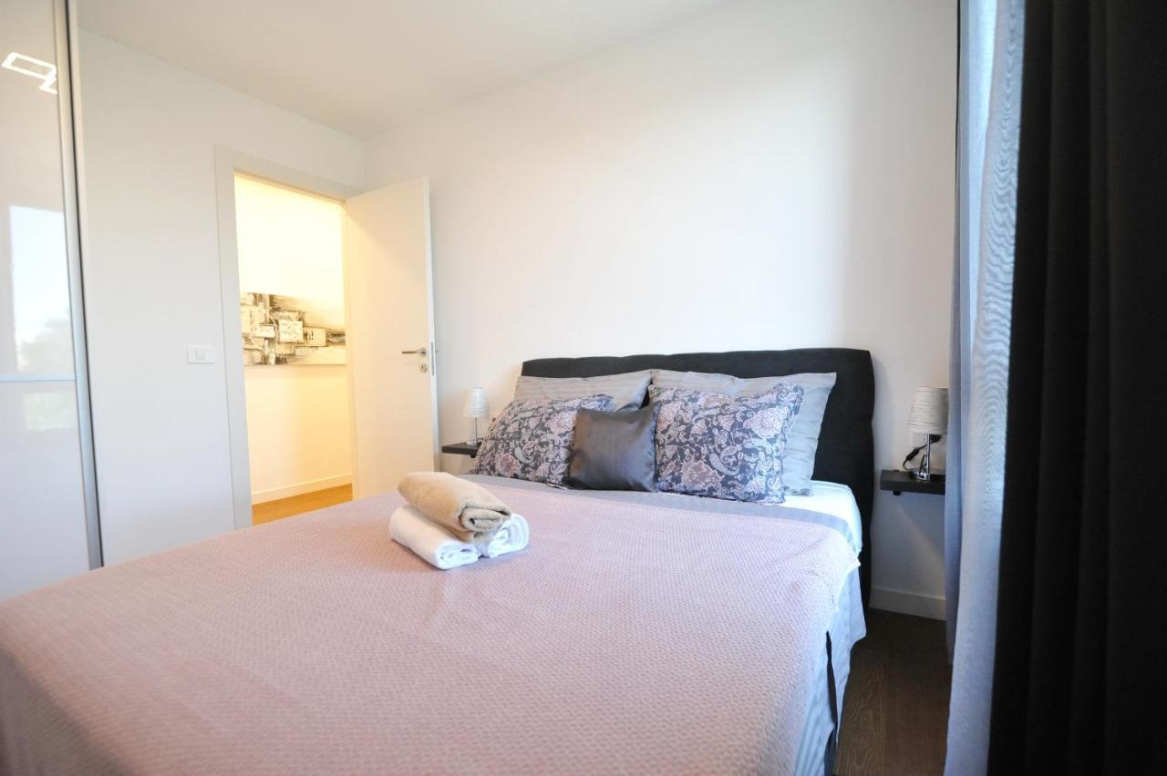 Novi Apartman Beti Blizu Plaze S Besplatnim Parkingom, Puntamika - Appartement *