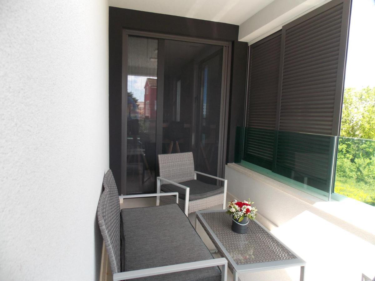 Novi Apartman Beti Blizu Plaze S Besplatnim Parkingom, Puntamika -